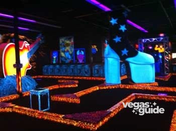 KISS: By Monster Mini Golf