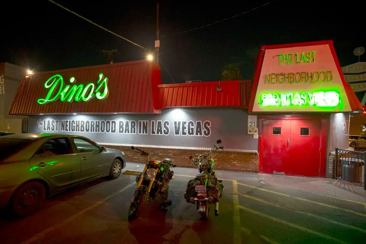 Dino's Lounge