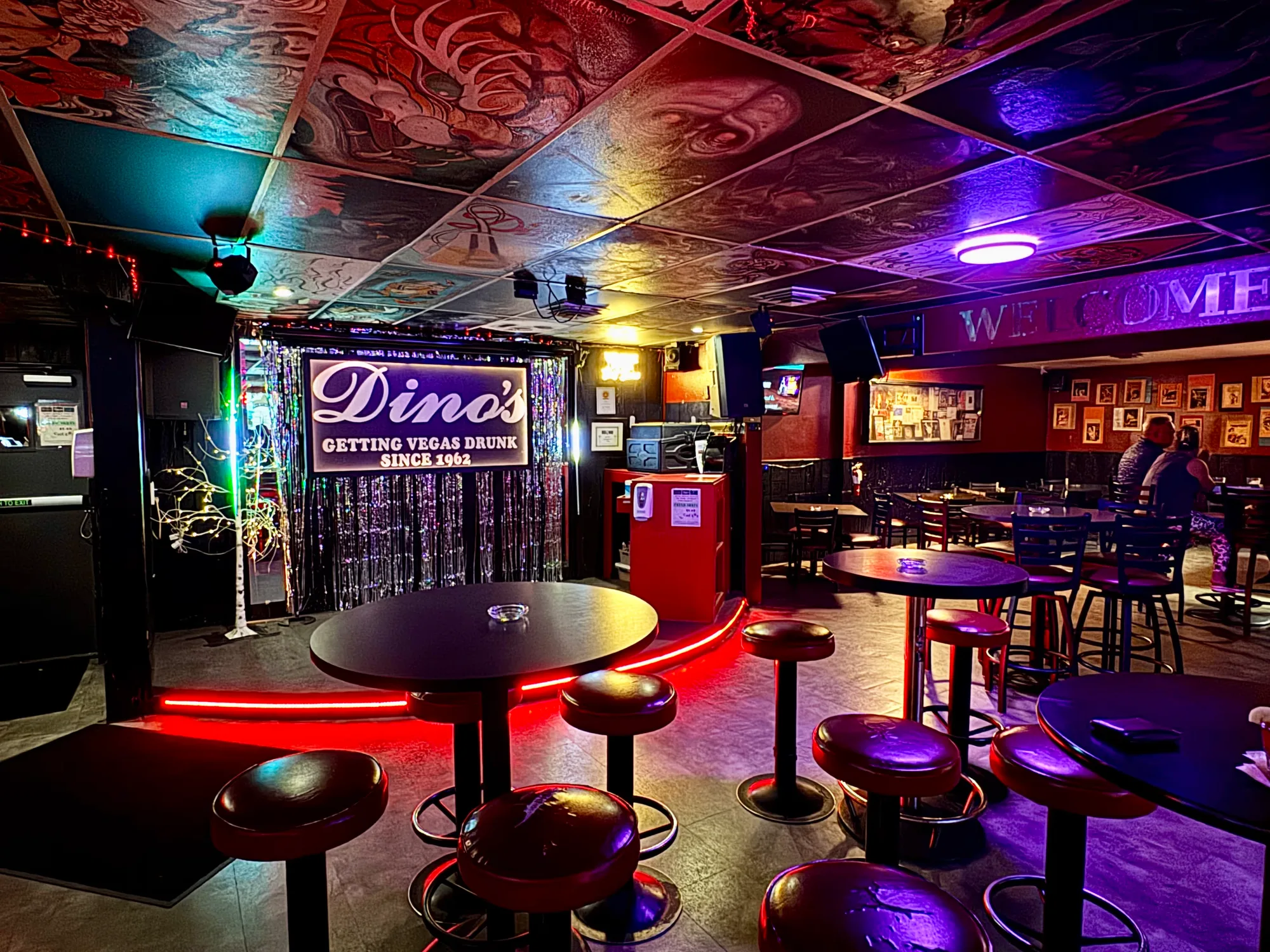Dino's Lounge