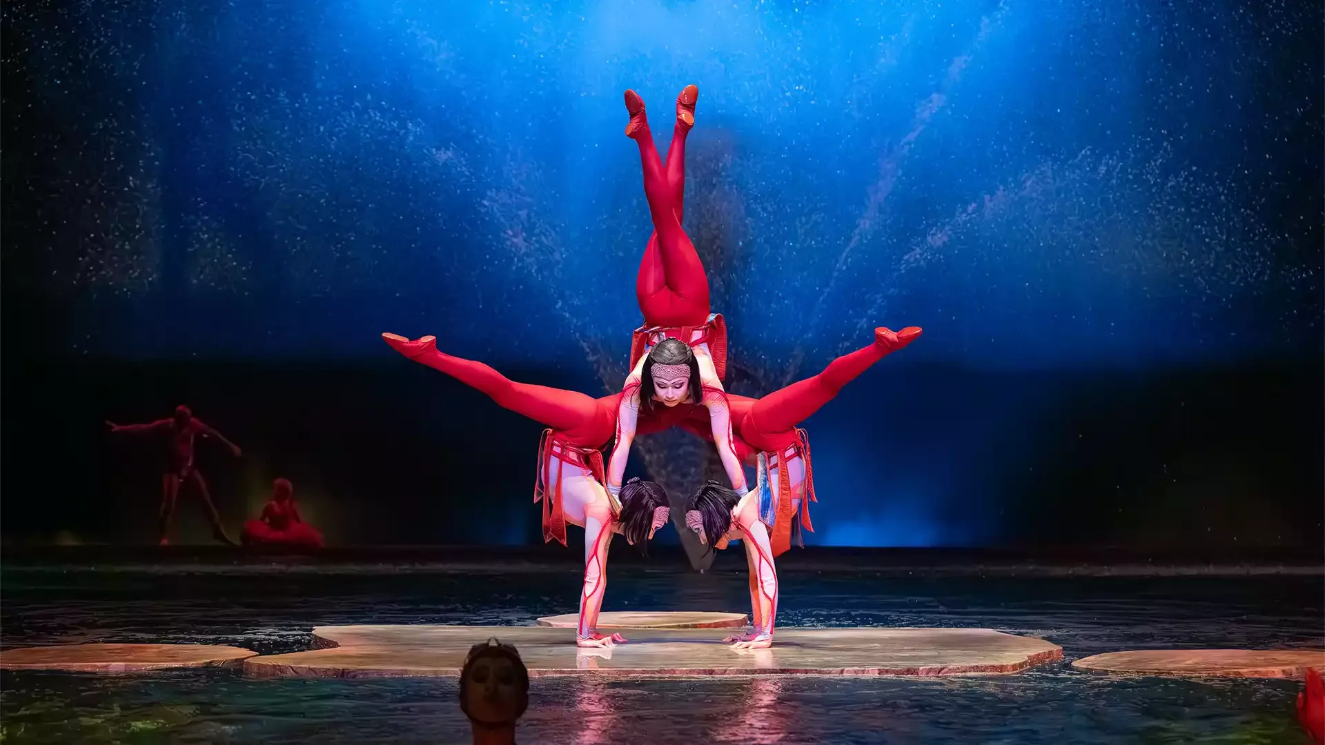 O by Cirque du Soleil