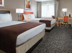 Meadows Deluxe Room 2 Queens