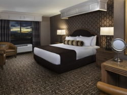 Carson Tower Deluxe King
