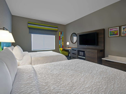 2 Queen Beds, Mobility/Hearing Accessible - Non-Smoking
