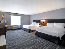 2 Queen Beds, Mobility Access w/Roll In Shower - Non-Smoking