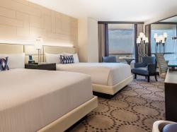 Deluxe Room 2 Queens High Roller View Smoking