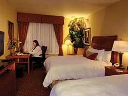 2 Queen Beds - Mobility Accessible