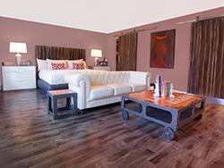 Poolside King Suite (21 & Over)