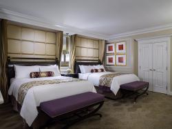 Luxury Two Queen Suite City View