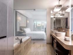 One Bedroom Suite Strip View 1 King