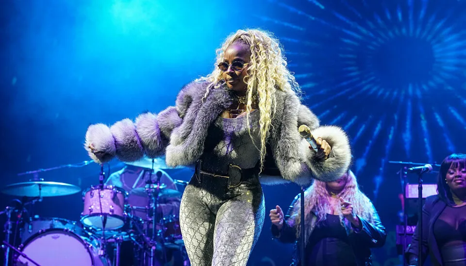 Mary J. Blige on the stage