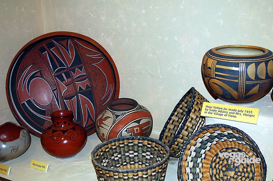 Valley of Fire and Lost City Museum Tour